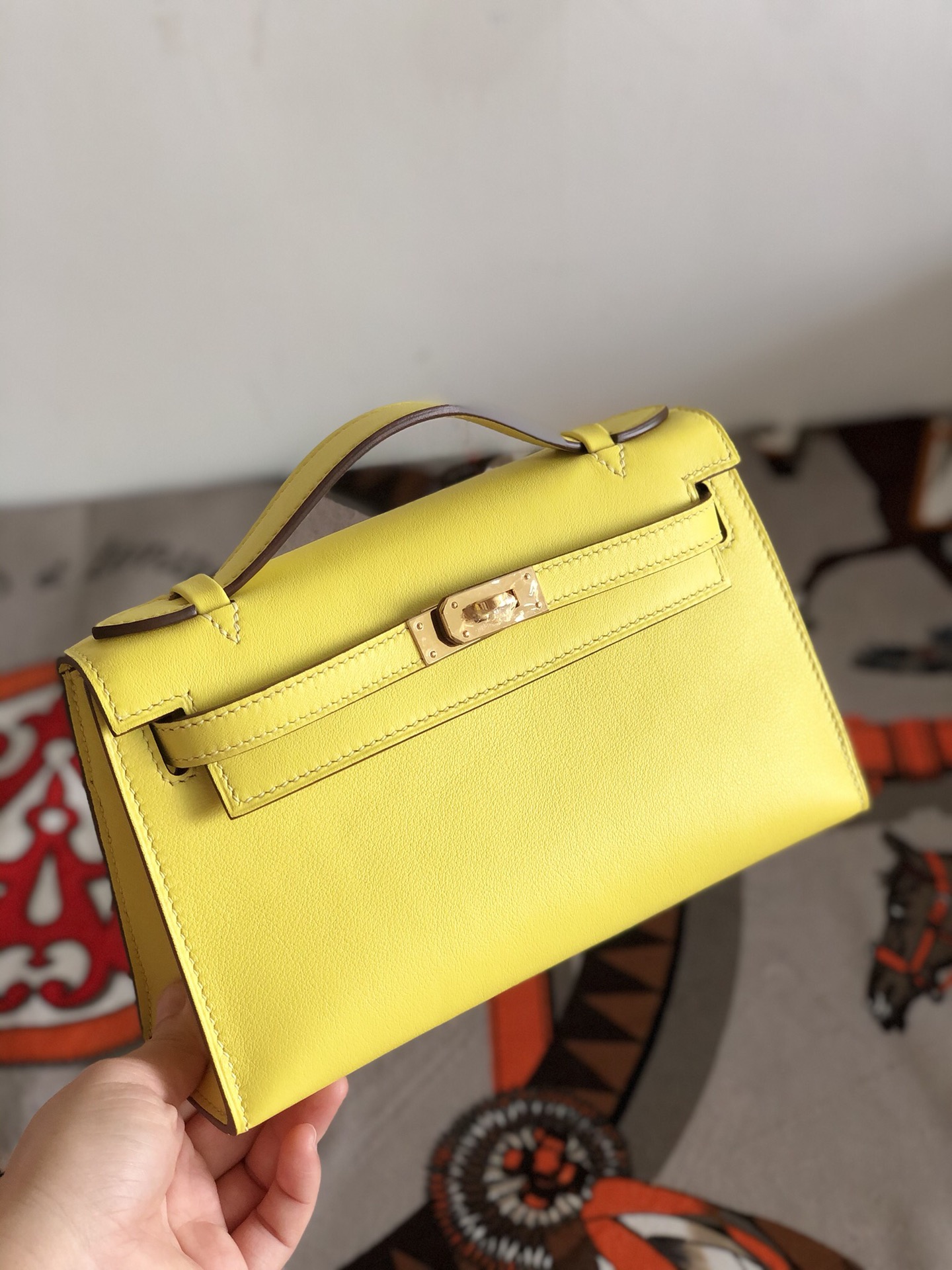 에르메스 미니 켈리백22 레몬 금장 스위프트